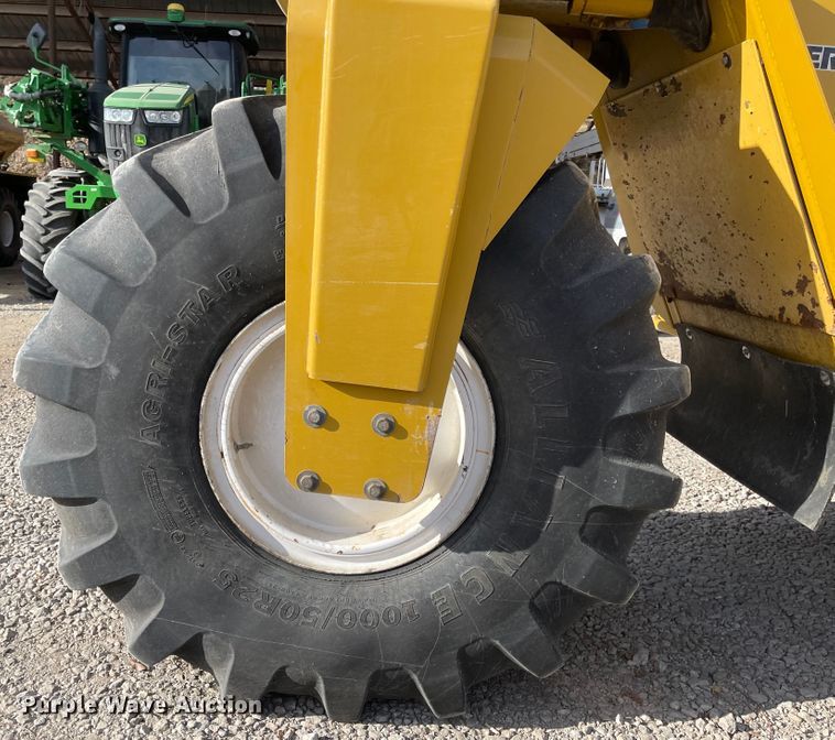 image for item IJ9571 Ag-Chem TerraGator 6103  applicator