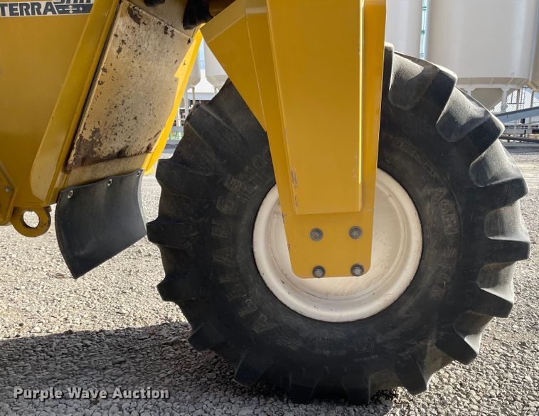 image for item IJ9571 Ag-Chem TerraGator 6103  applicator