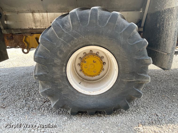 image for item IJ9571 Ag-Chem TerraGator 6103  applicator