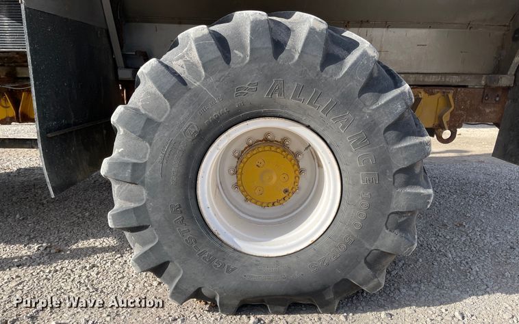 image for item IJ9571 Ag-Chem TerraGator 6103  applicator