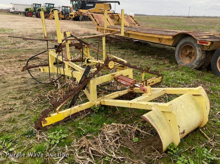 image for item IJ9589 Levee gate setter