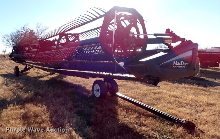 image for item IS9352 2016 MacDon FD75-D  flex draper head