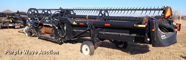 image for item IS9352 2016 MacDon FD75-D  flex draper head