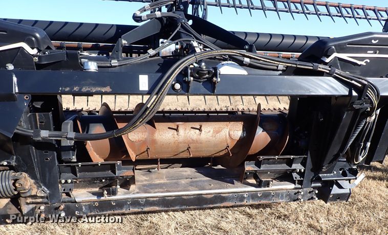 image for item IS9352 2016 MacDon FD75-D  flex draper head