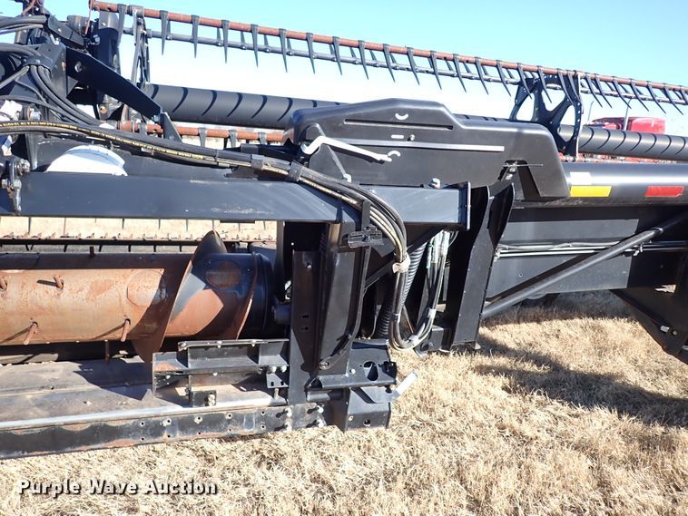 image for item IS9352 2016 MacDon FD75-D  flex draper head