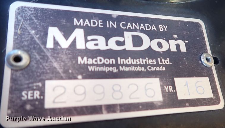 image for item IS9352 2016 MacDon FD75-D  flex draper head