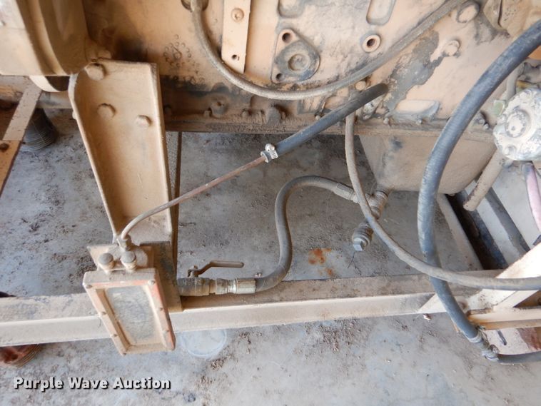 image for item IV9874 Cummins B5.9-215  engine