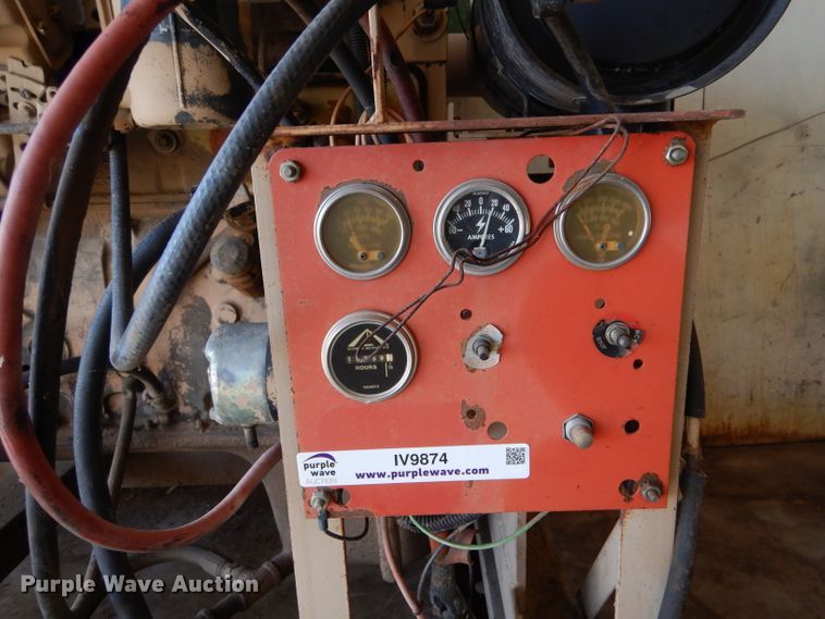 image for item IV9874 Cummins B5.9-215  engine