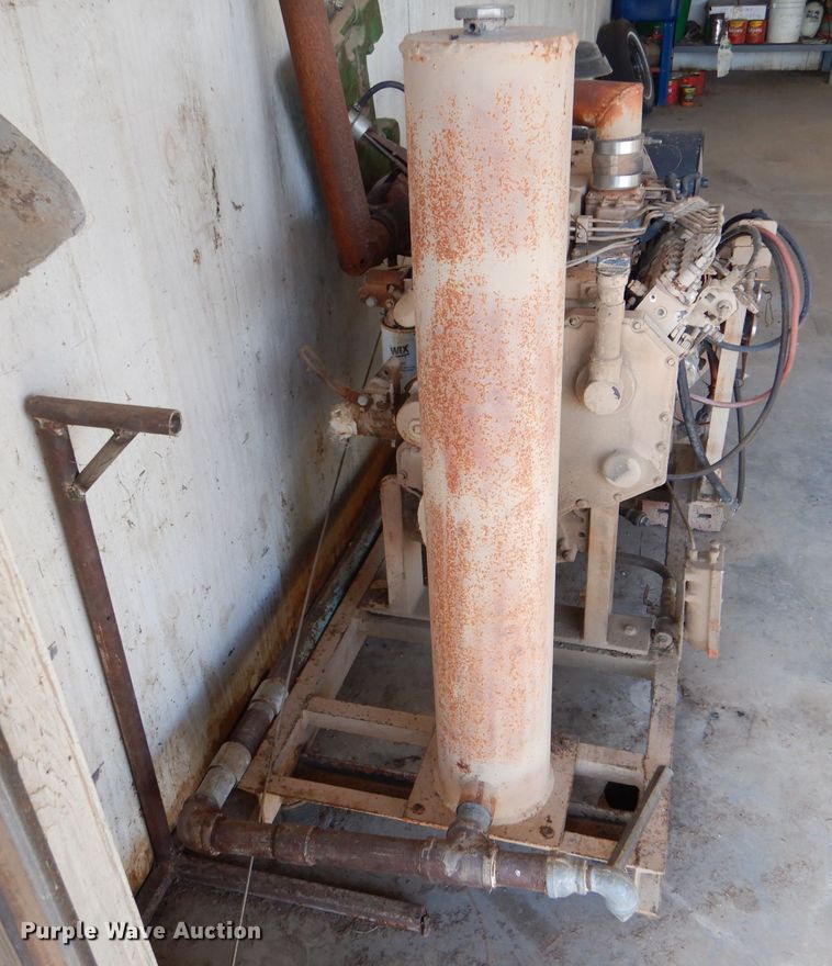 image for item IV9874 Cummins B5.9-215  engine