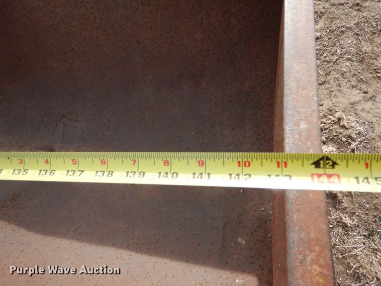 image for item IV9877 (4) metal feed bunks