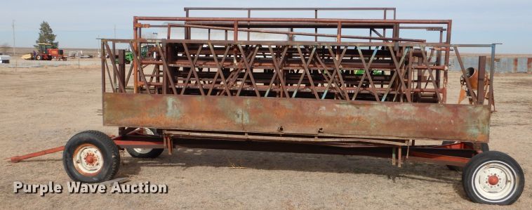 image for item IV9882 Panel trailer