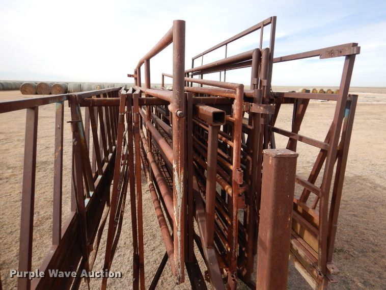 image for item IV9882 Panel trailer