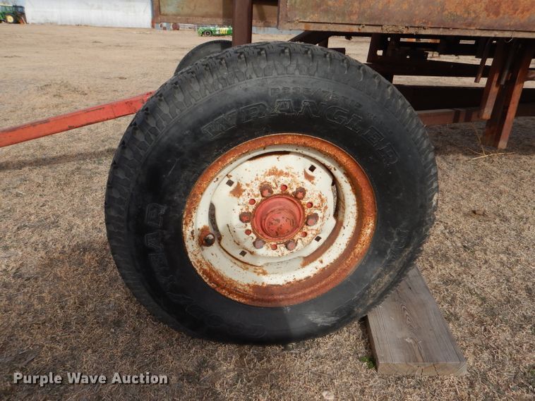 image for item IV9882 Panel trailer