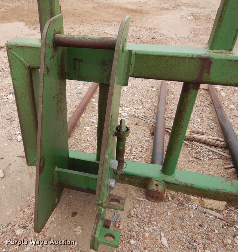 image for item IV9885 Ottawa  43"L bale spear