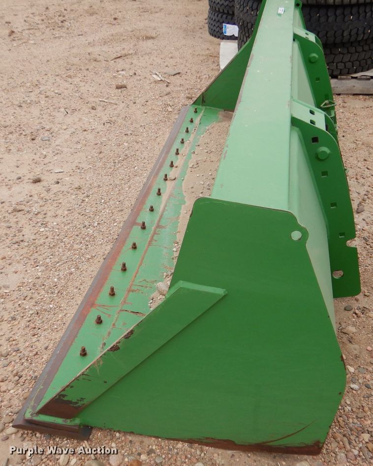 image for item IV9888 8'W bucket