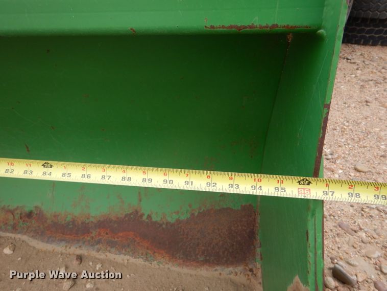 image for item IV9888 8'W bucket