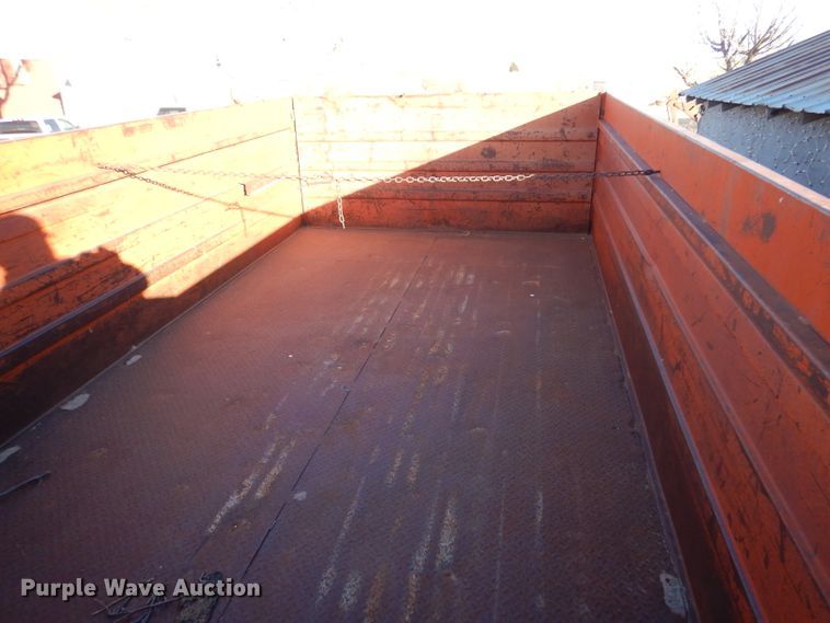 image for item IV9909 1974 Dodge D600  grain truck