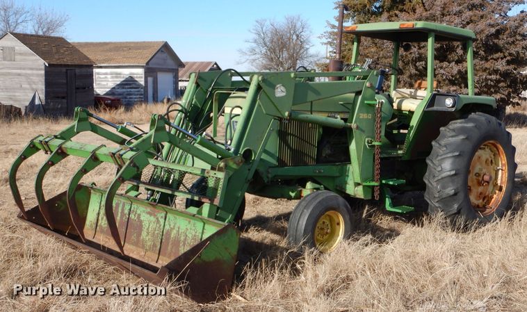 image for item IV9913 1973 John Deere 4030  tractor