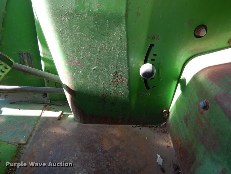 image for item IV9913 1973 John Deere 4030  tractor