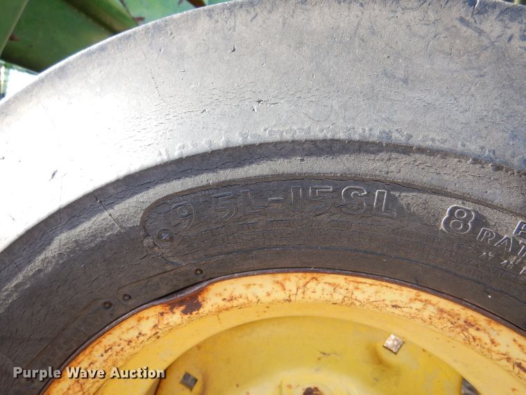 image for item IV9913 1973 John Deere 4030  tractor