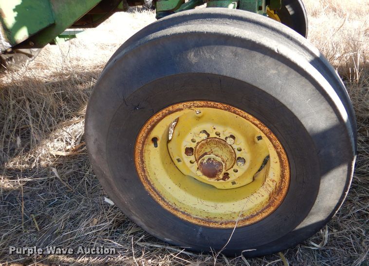 image for item IV9913 1973 John Deere 4030  tractor