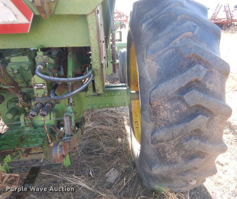 image for item IV9913 1973 John Deere 4030  tractor