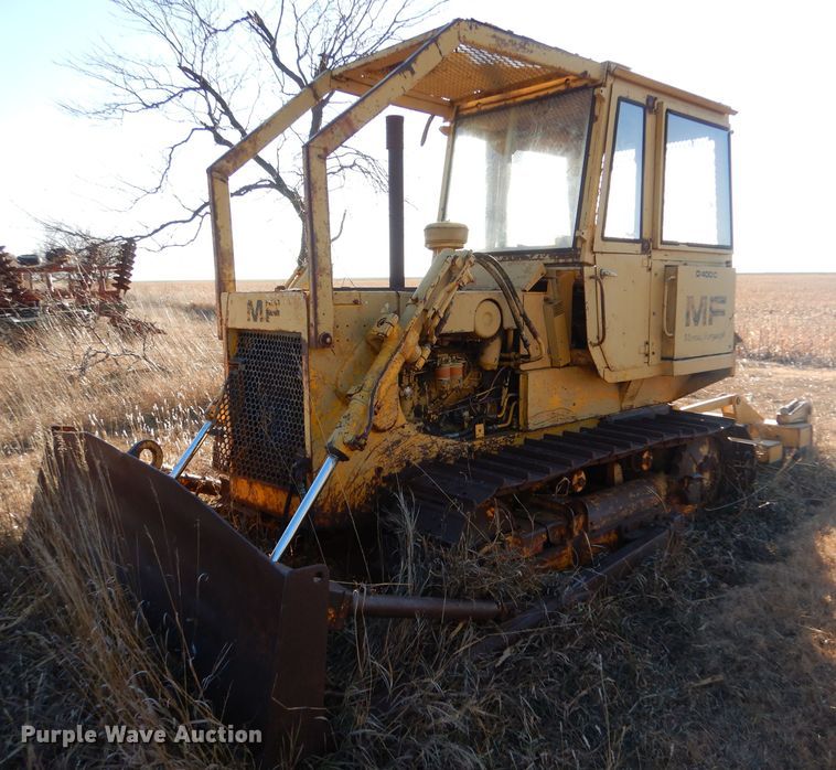 image for item IV9914 Massey Ferguson D400C  dozer