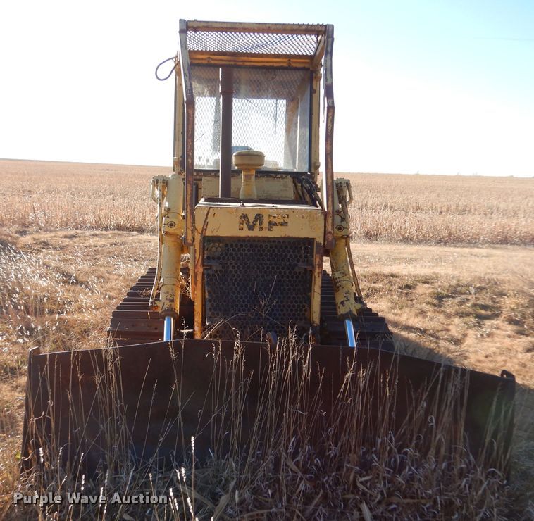 image for item IV9914 Massey Ferguson D400C  dozer