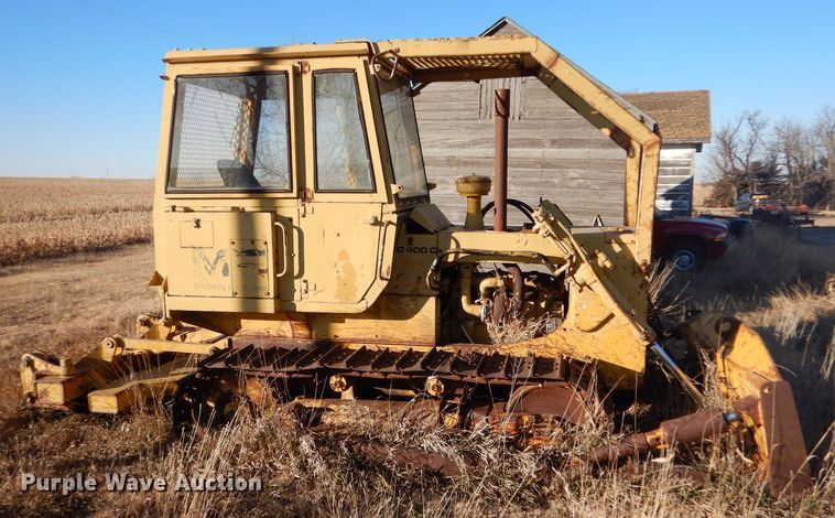 image for item IV9914 Massey Ferguson D400C  dozer