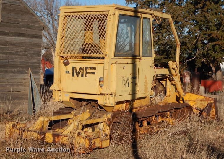 image for item IV9914 Massey Ferguson D400C  dozer