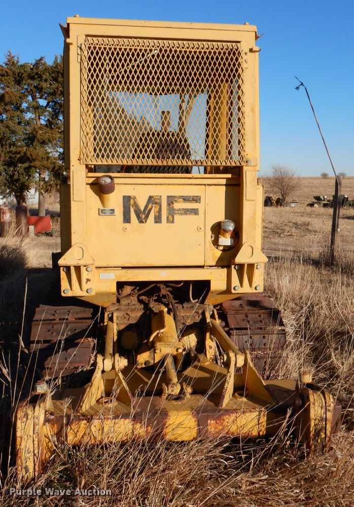 image for item IV9914 Massey Ferguson D400C  dozer