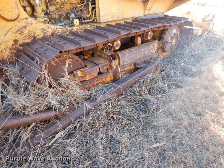 image for item IV9914 Massey Ferguson D400C  dozer