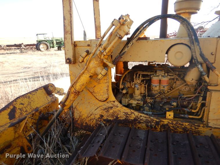 image for item IV9914 Massey Ferguson D400C  dozer