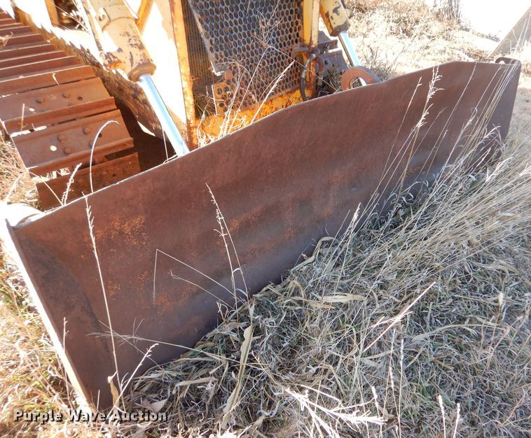 image for item IV9914 Massey Ferguson D400C  dozer