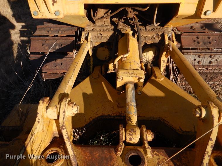 image for item IV9914 Massey Ferguson D400C  dozer