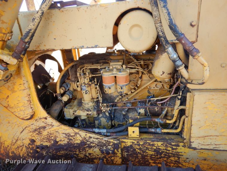 image for item IV9914 Massey Ferguson D400C  dozer