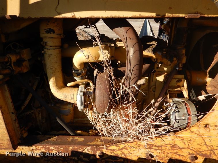 image for item IV9914 Massey Ferguson D400C  dozer