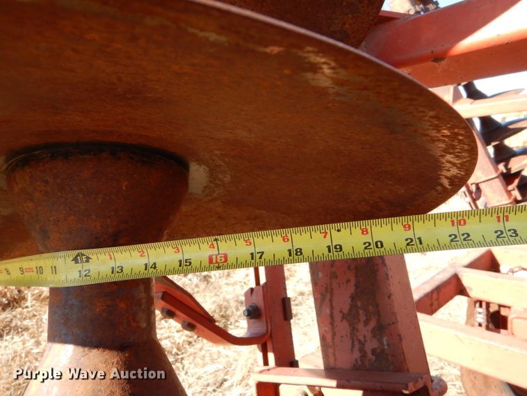 image for item IV9925 Sunflower 80TA-18  double off-set disk