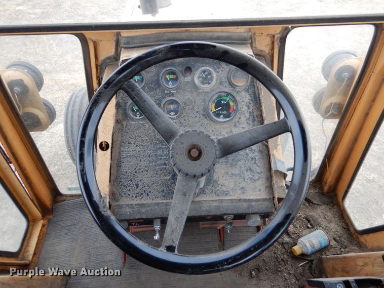 image for item IV9958 1971 Case 970 Agri King  tractor