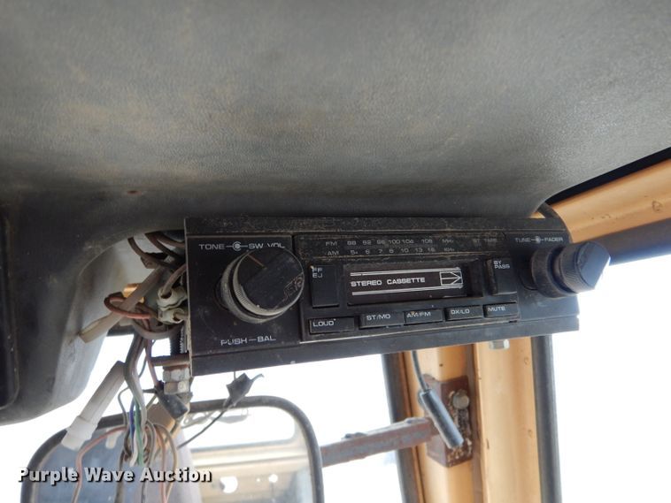 image for item IV9958 1971 Case 970 Agri King  tractor