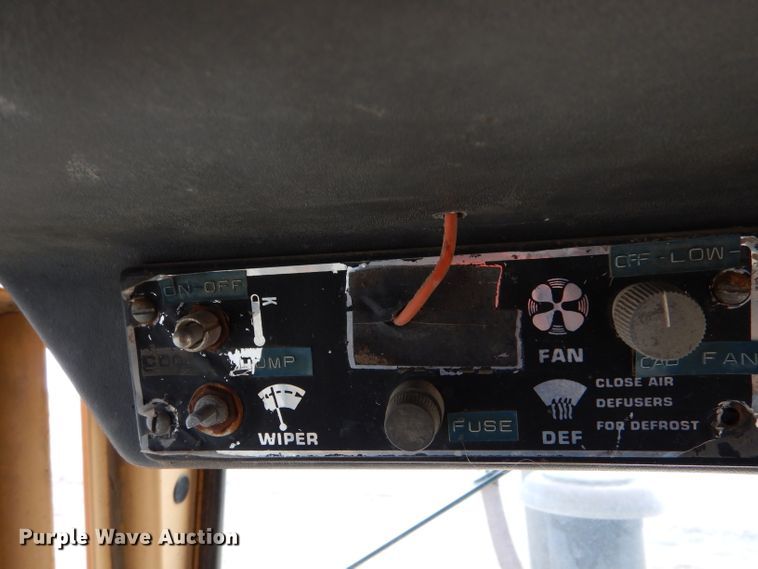 image for item IV9958 1971 Case 970 Agri King  tractor