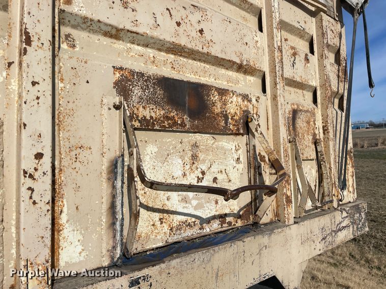 image for item IX9708 1973 Chevrolet C65  grain truck