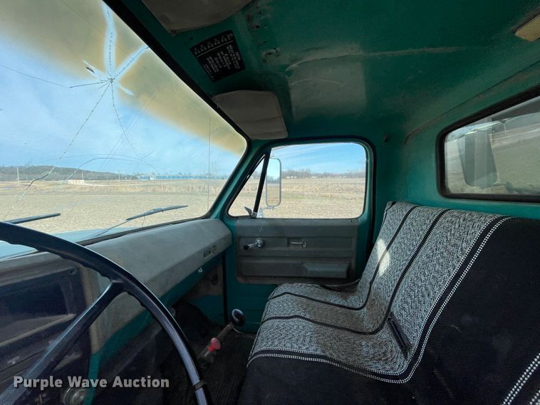 image for item IX9708 1973 Chevrolet C65  grain truck