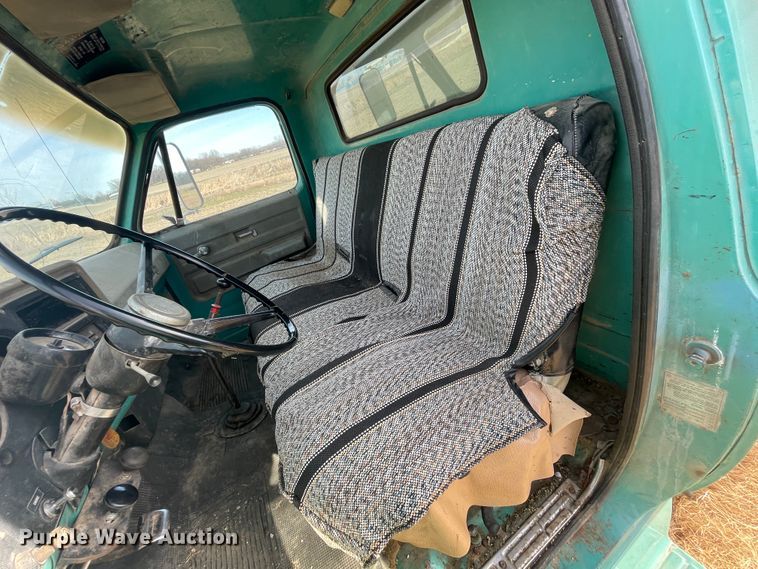 image for item IX9708 1973 Chevrolet C65  grain truck