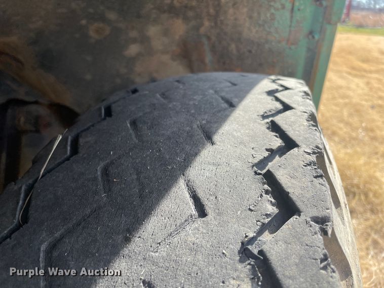 image for item IX9708 1973 Chevrolet C65  grain truck