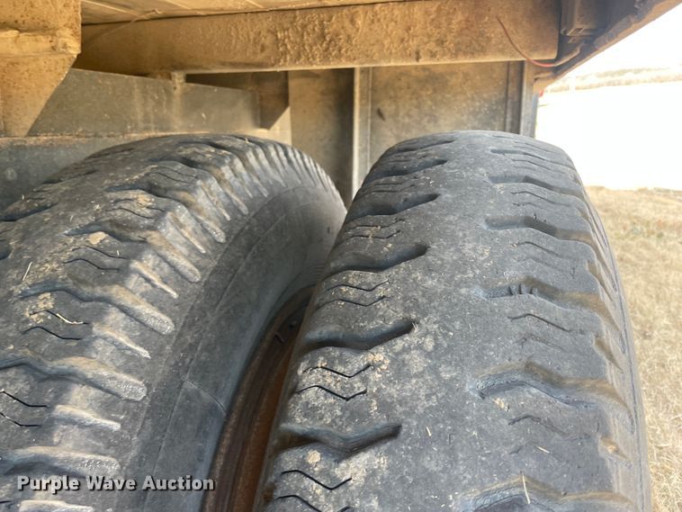 image for item IX9708 1973 Chevrolet C65  grain truck