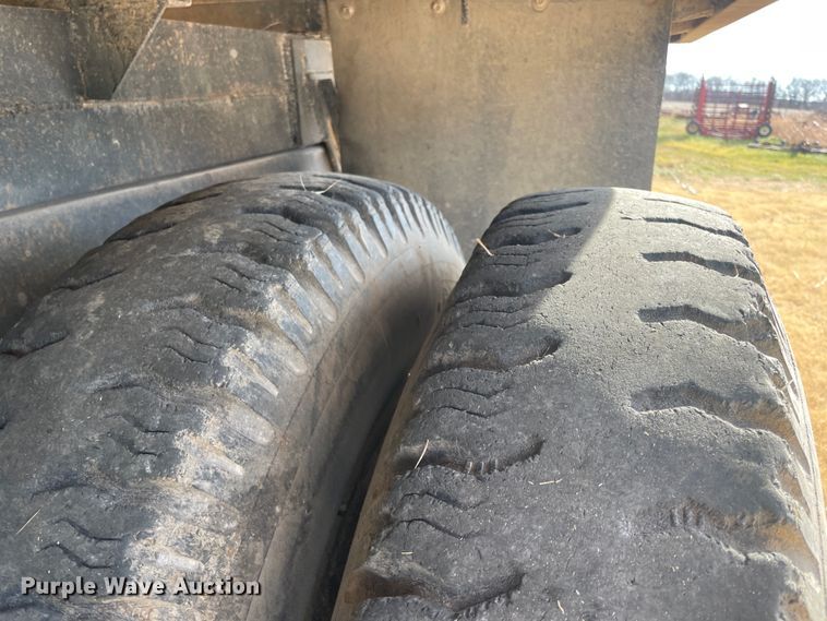 image for item IX9708 1973 Chevrolet C65  grain truck