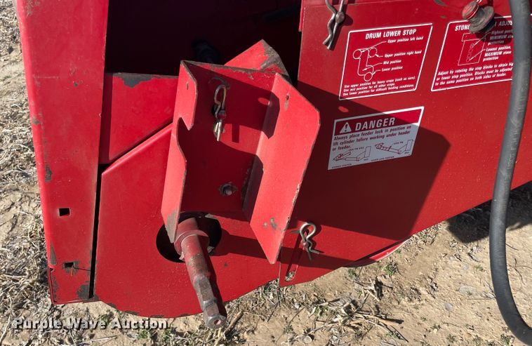 image for item IX9709 1987 Case IH 1660  RWA combine