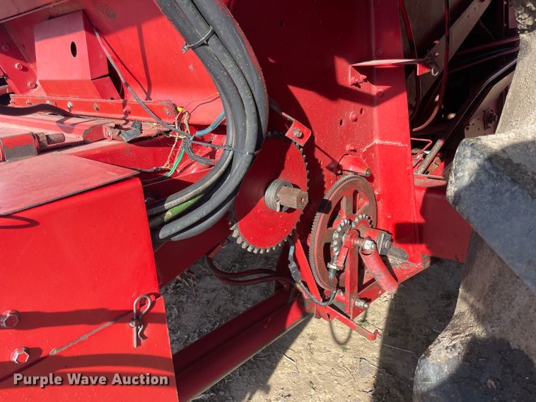 image for item IX9709 1987 Case IH 1660  RWA combine