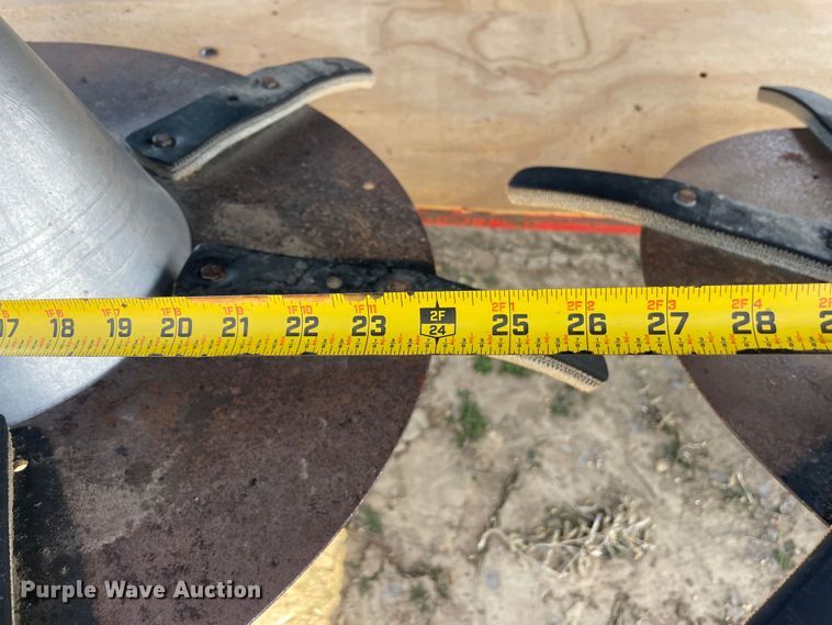 image for item IX9709 1987 Case IH 1660  RWA combine